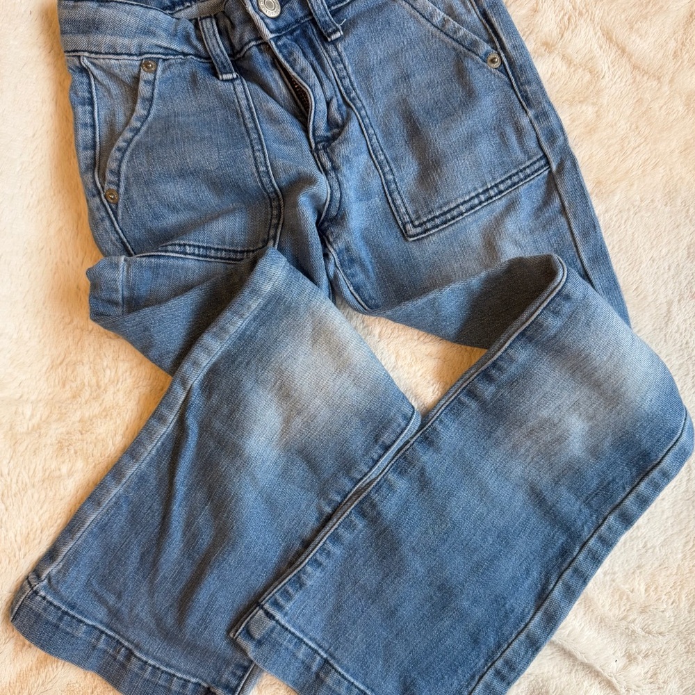 GAP Medium Blue Back Pocket Denim Jeans